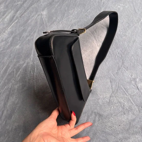 Zara Classic Trapeze Minimalist Black Shoulder Bag - Picture 6 of 8